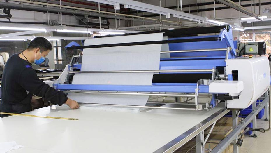 自動拉布機(jī)